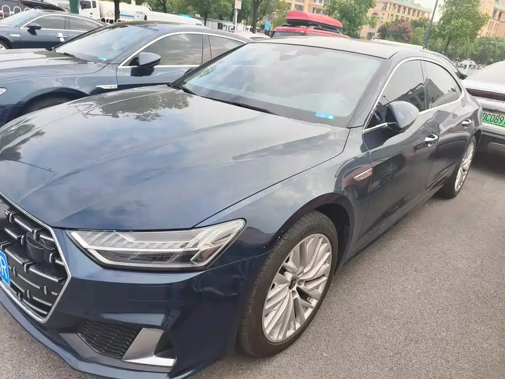 Audi A7L — фото 2