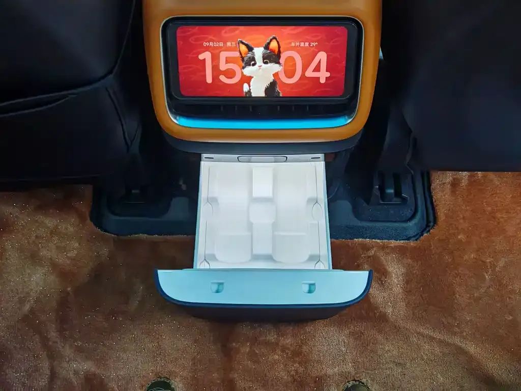 Xiaomi YU7 — фото 10