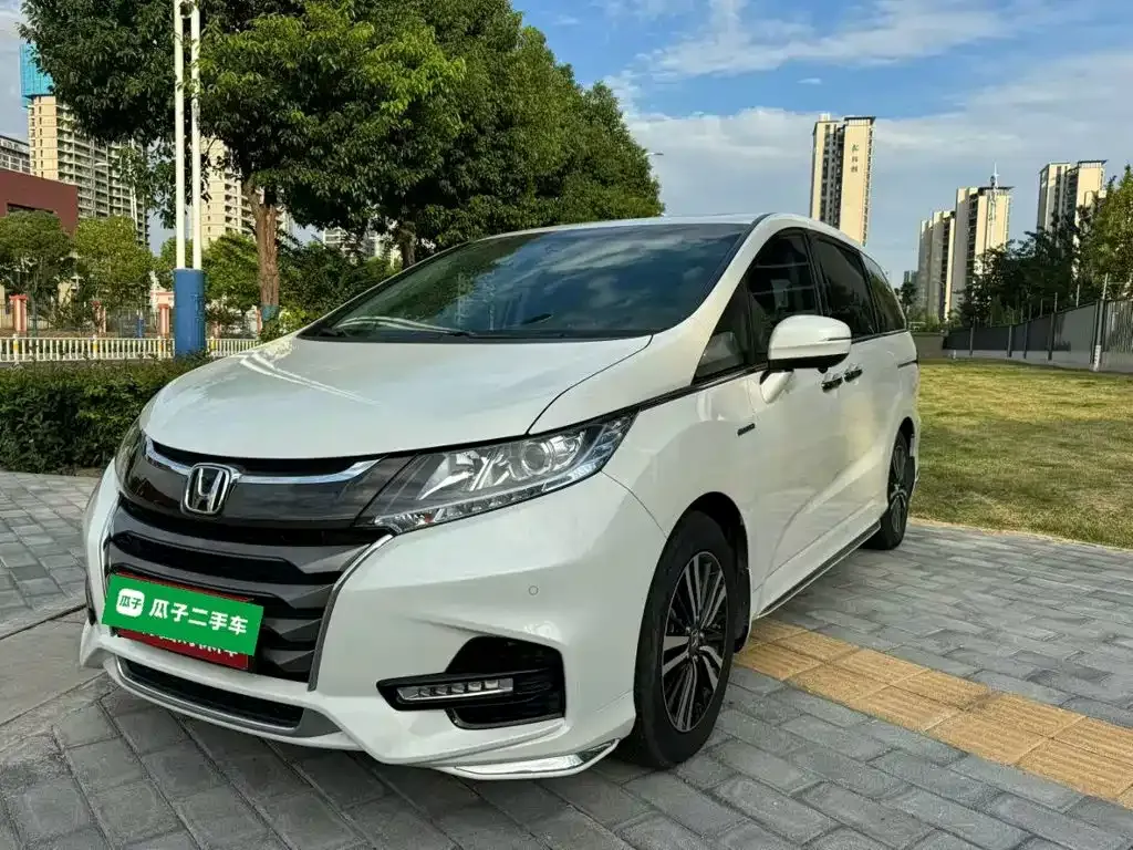Honda Odyssey — фото 1