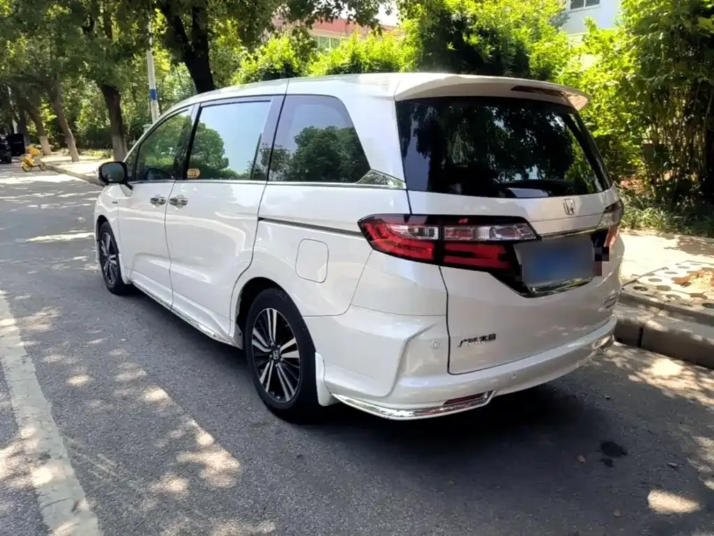 Honda Odyssey — фото 5