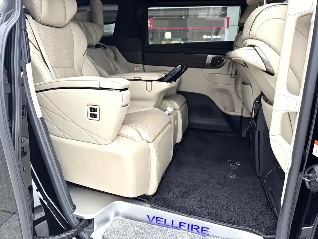 Toyota Vellfire — фото 7