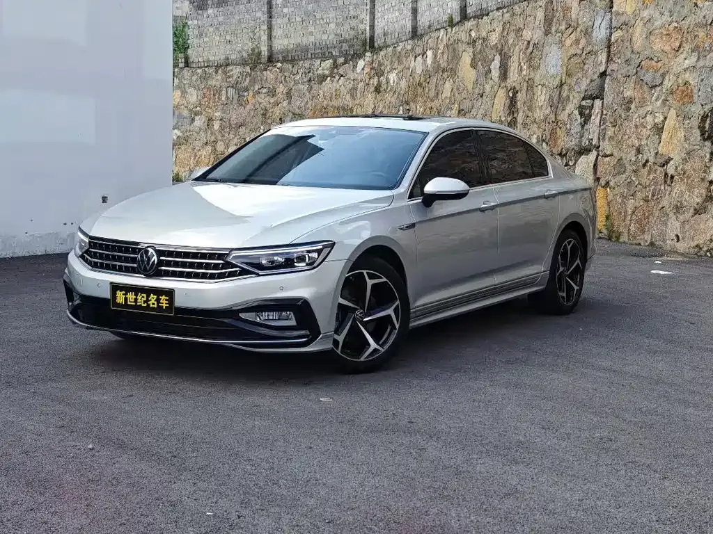 Volkswagen Magotan — фото 1