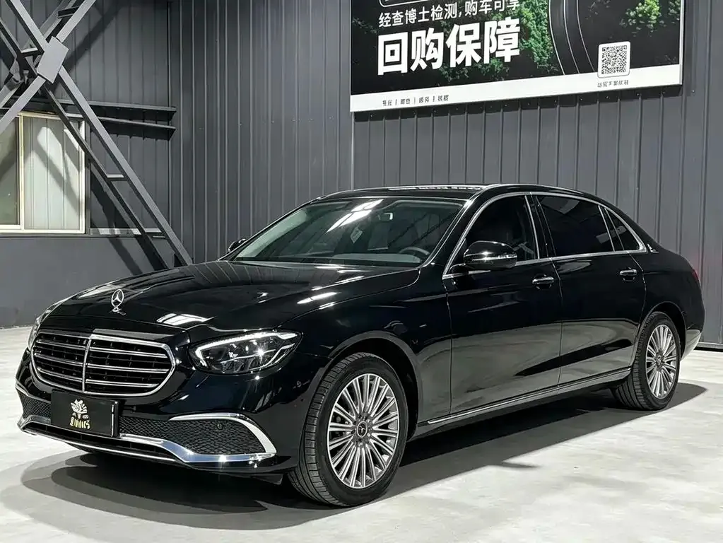 Mercedes-Benz E-Class — фото 1