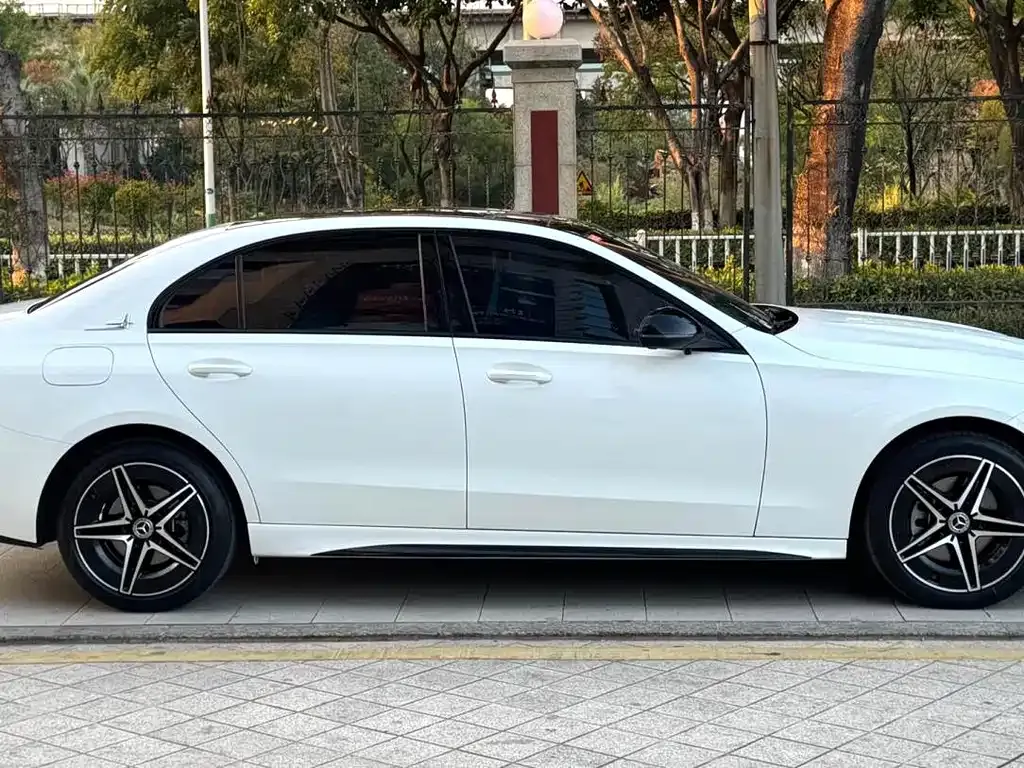 Mercedes-Benz C-Class — фото 10