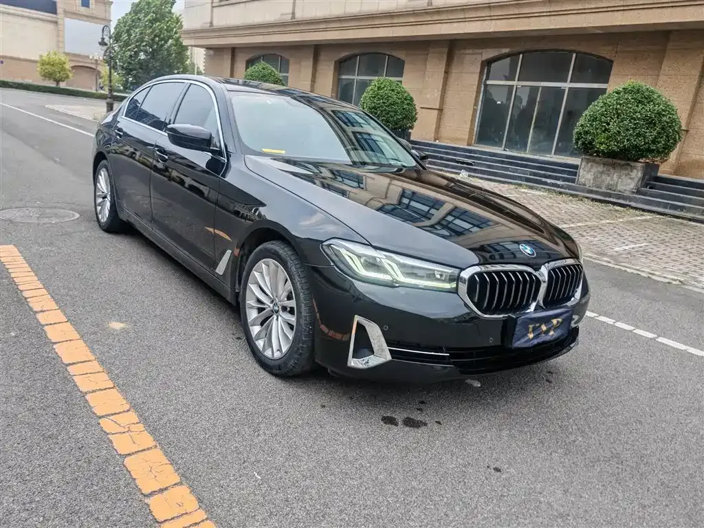 BMW 5 Series — фото 10