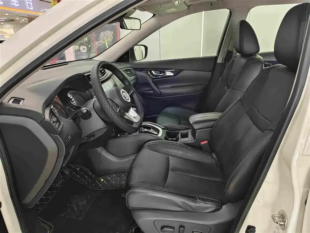 Nissan X-Trail — фото 10