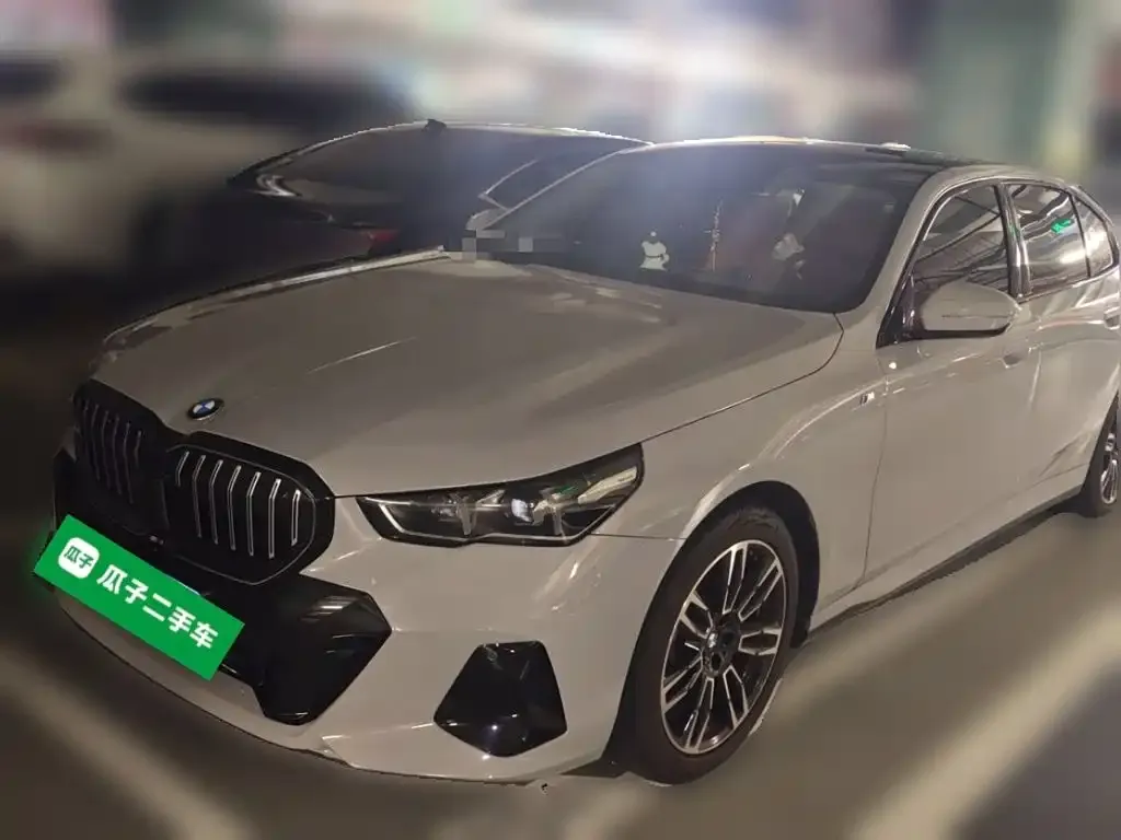 BMW 5 Series — фото 10