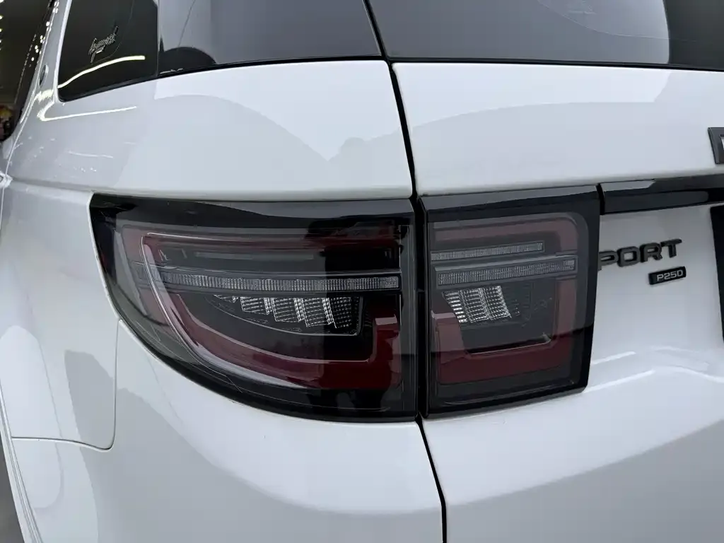 Land Rover Discovery Sport — фото 2