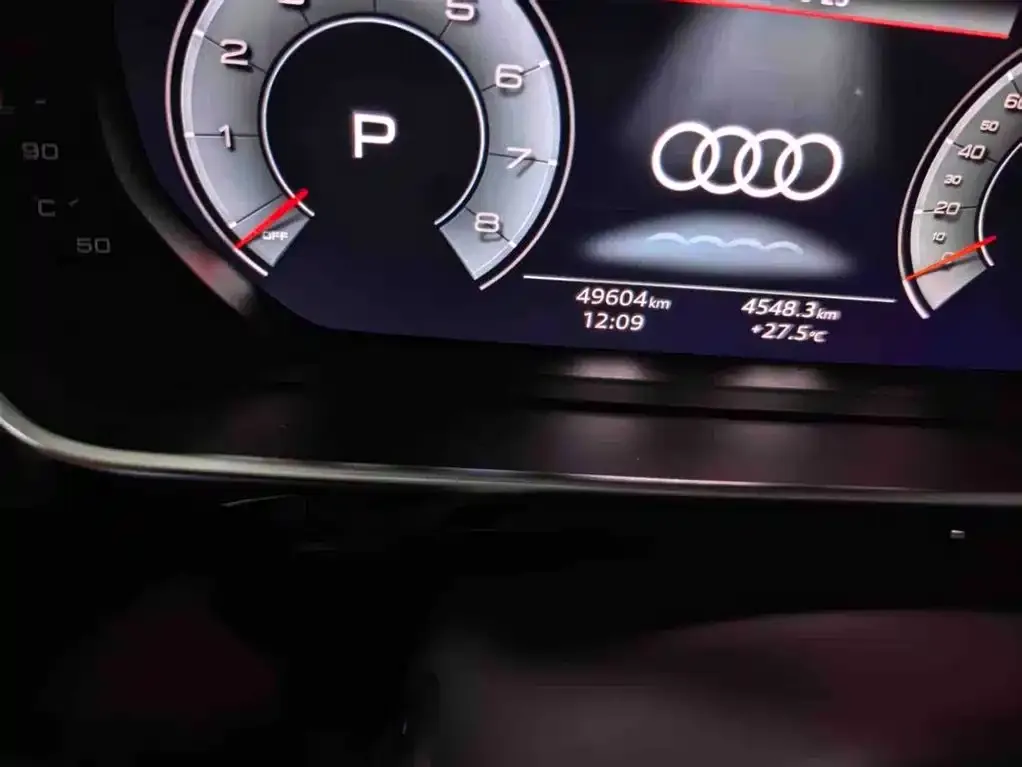Audi A8 — фото 2