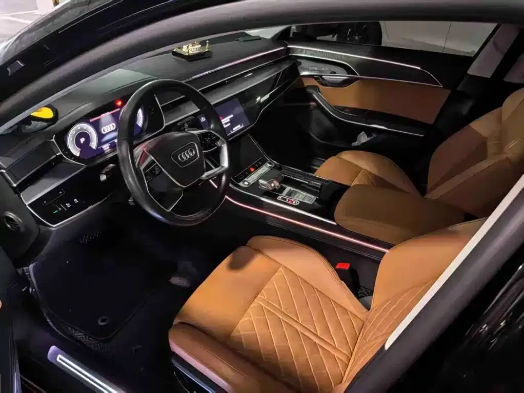 Audi A8 — фото 3