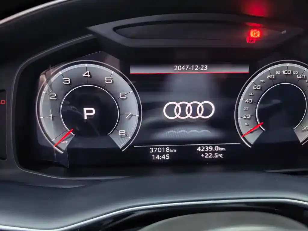 Audi Q8 — фото 2