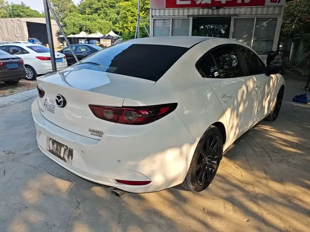 Mazda 3 Axela — фото 10