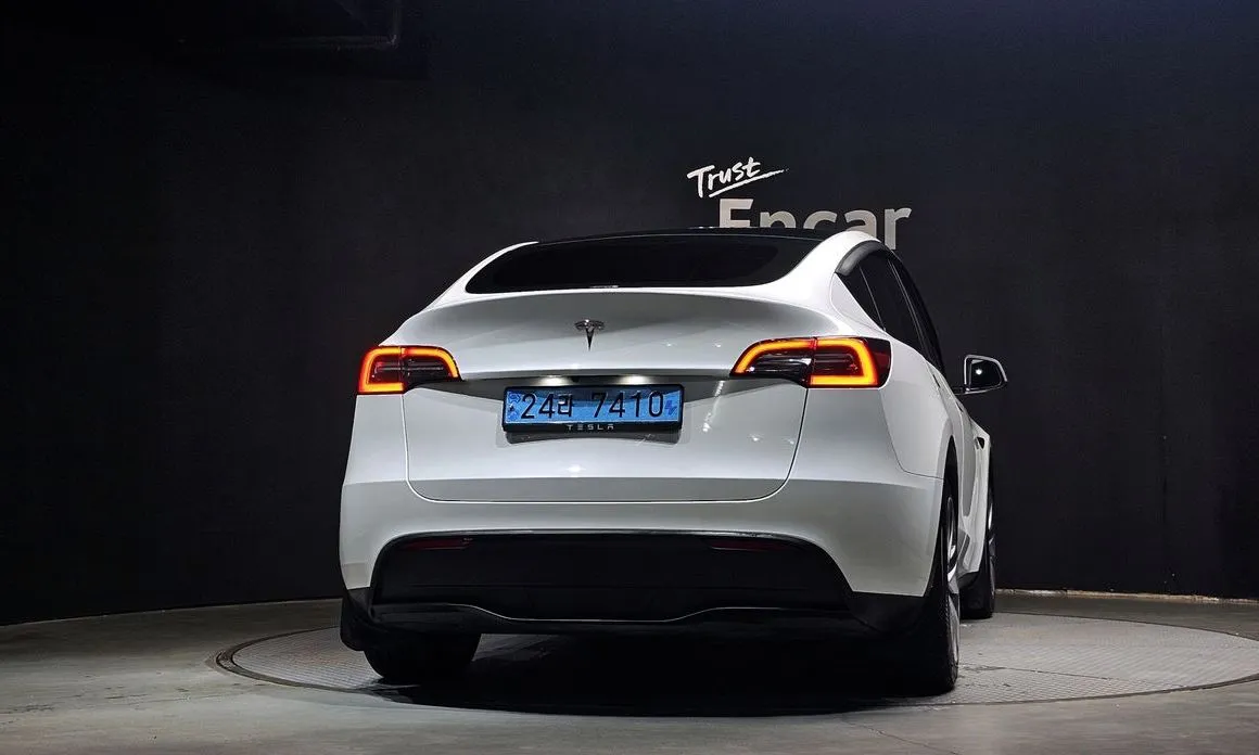 Tesla Model Y — фото 7