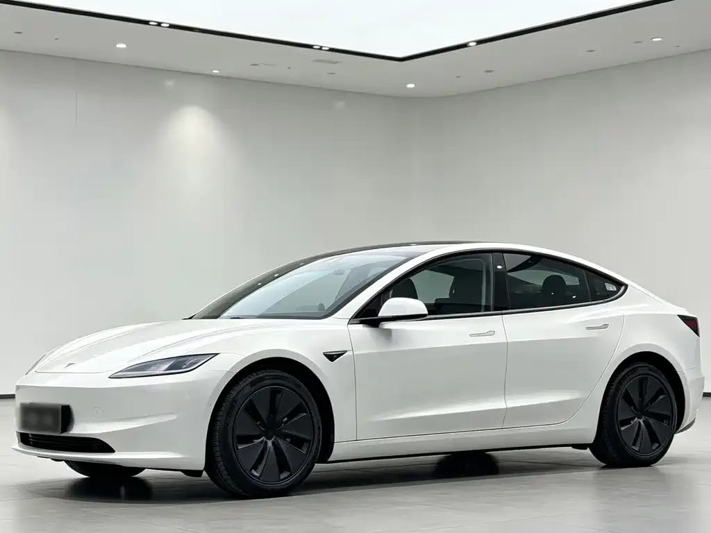 Tesla Model 3 — фото 6