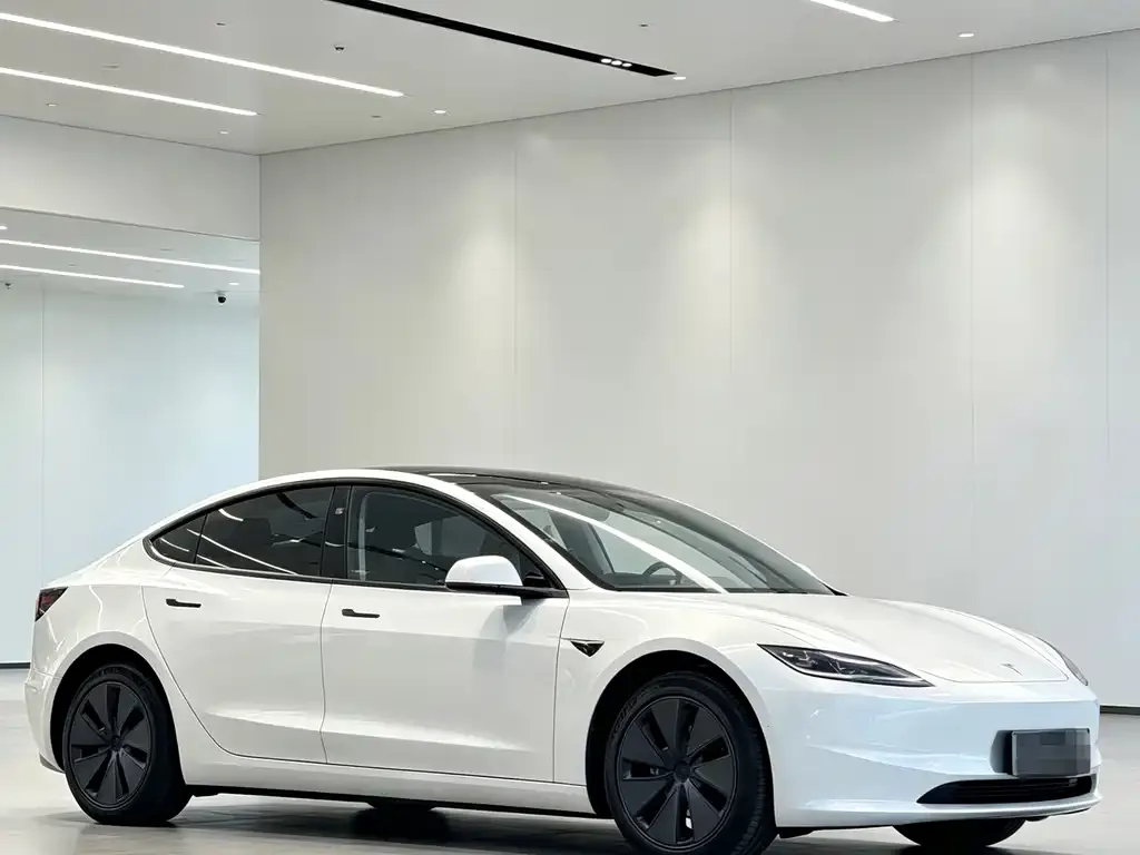 Tesla Model 3 — фото 4