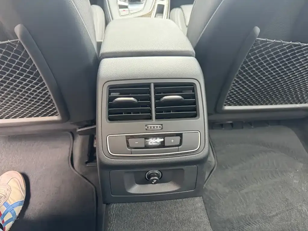 Audi A5 (Import) — фото 2