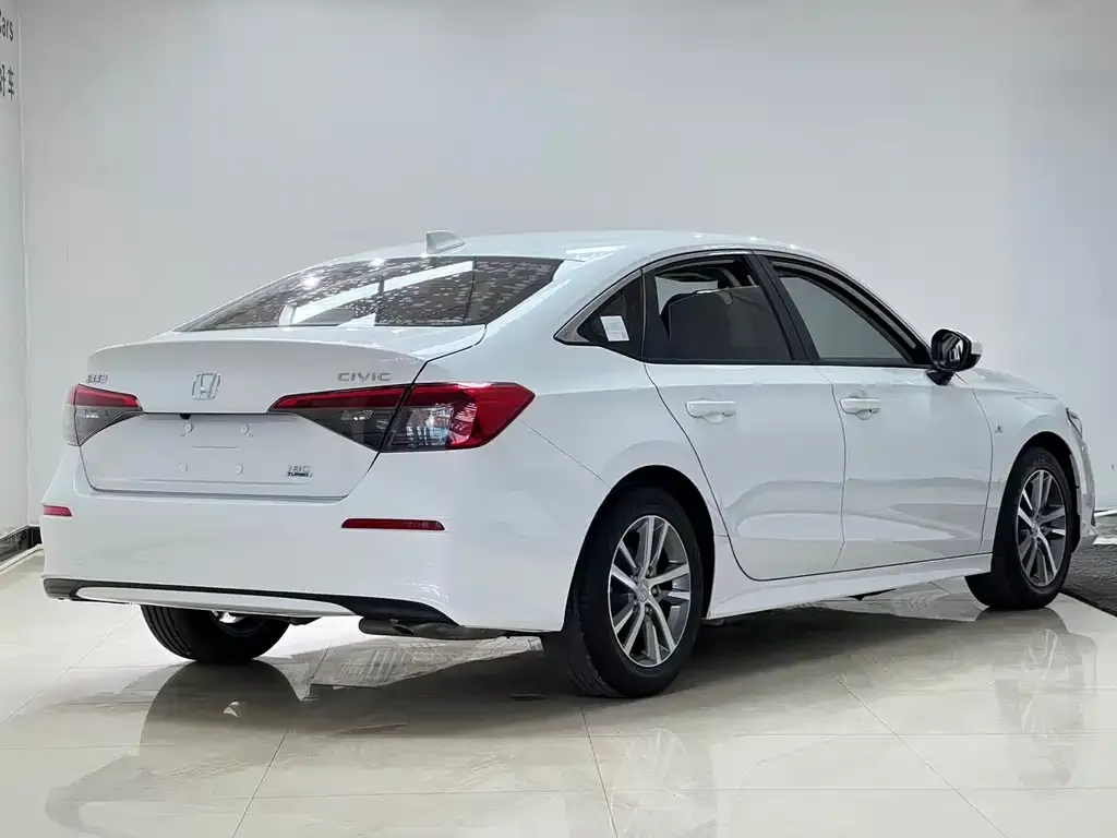 Honda Civic — фото 8