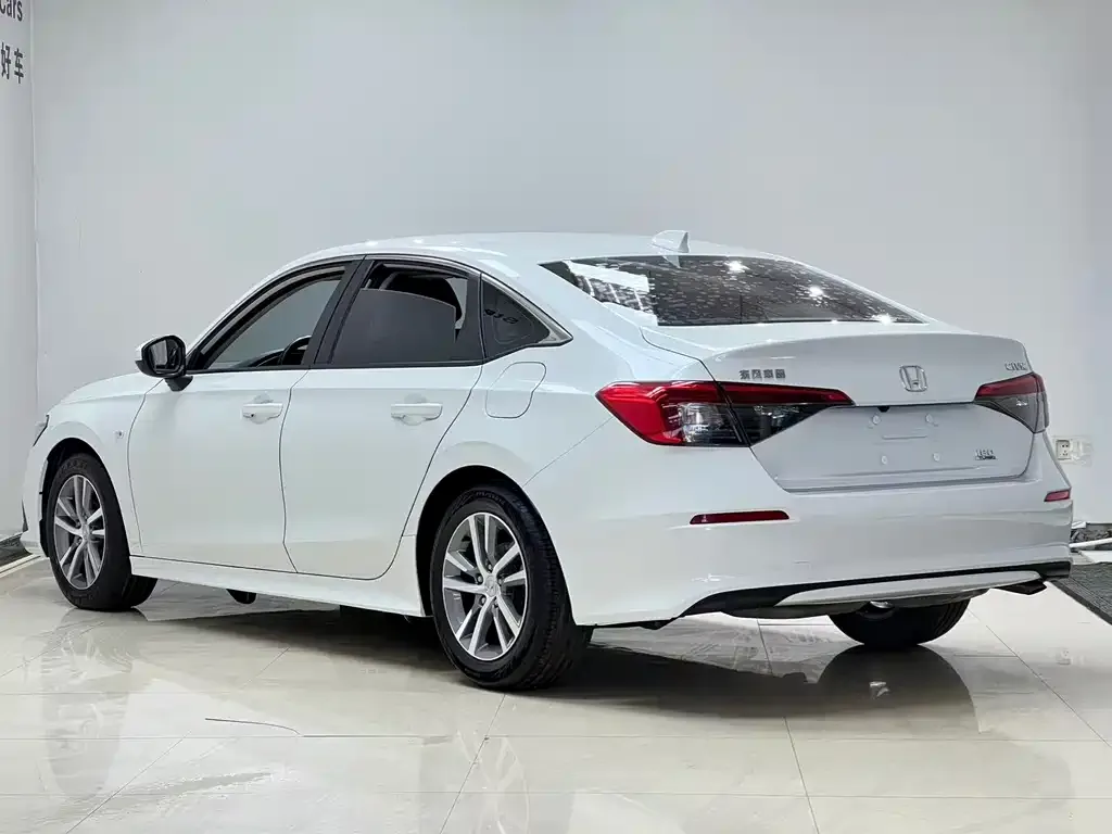 Honda Civic — фото 10
