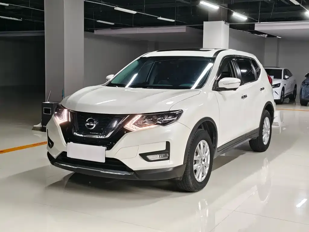 Nissan X-Trail — фото 1