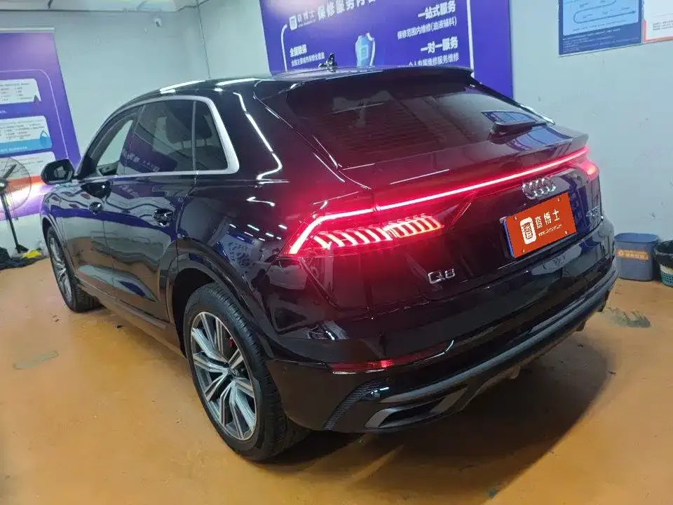 Audi Q8 — фото 9