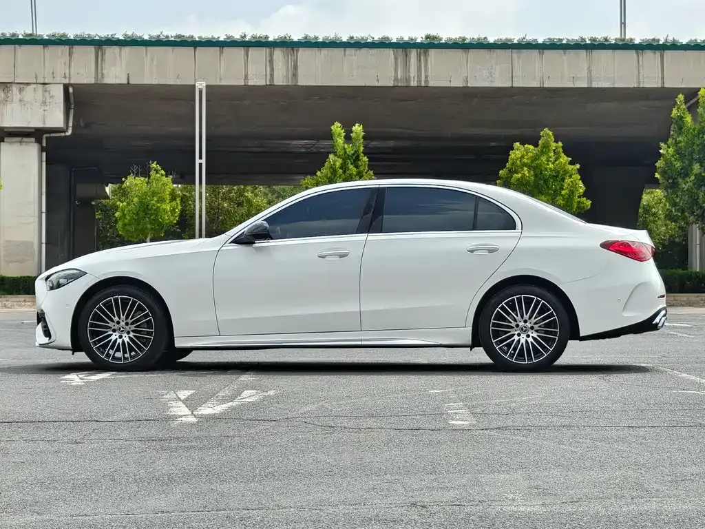 Mercedes-Benz C-Class — фото 10