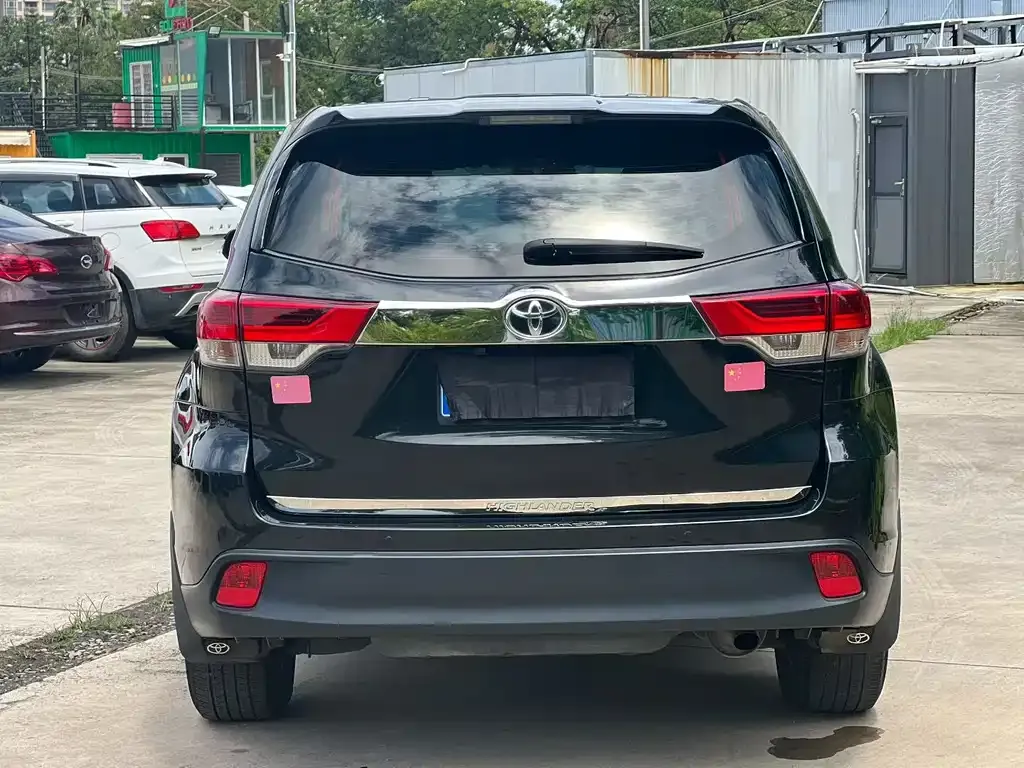 Toyota Highlander — фото 4