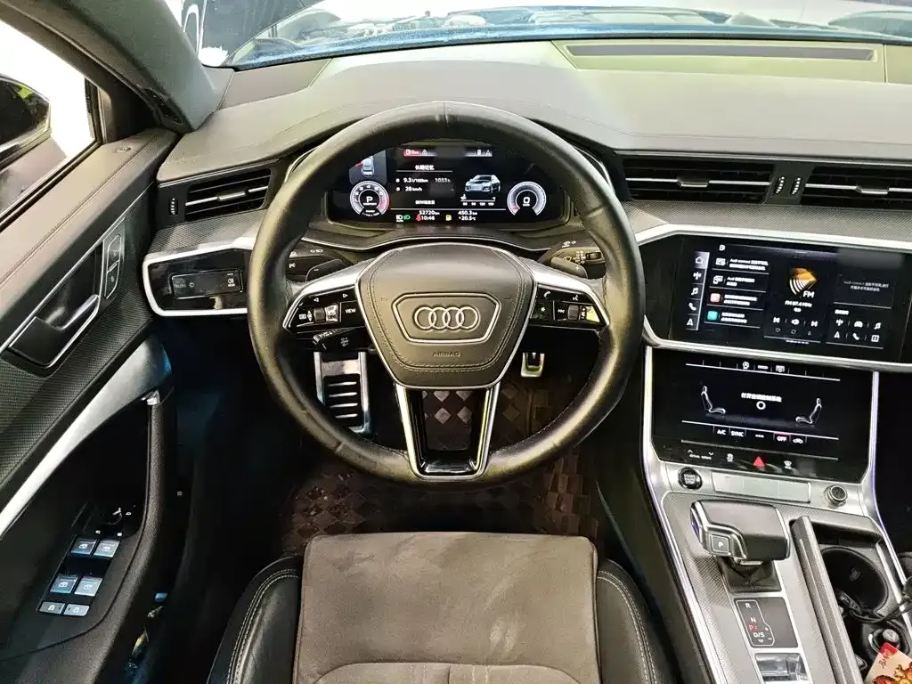 Audi A6L — фото 8