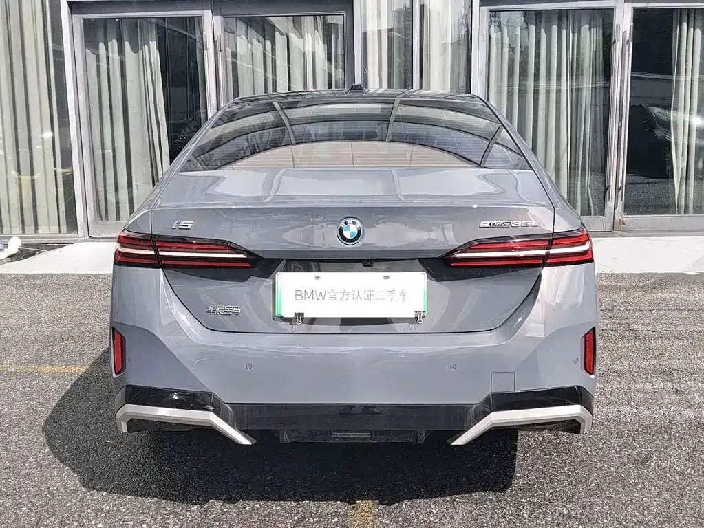 BMW i5 — фото 8