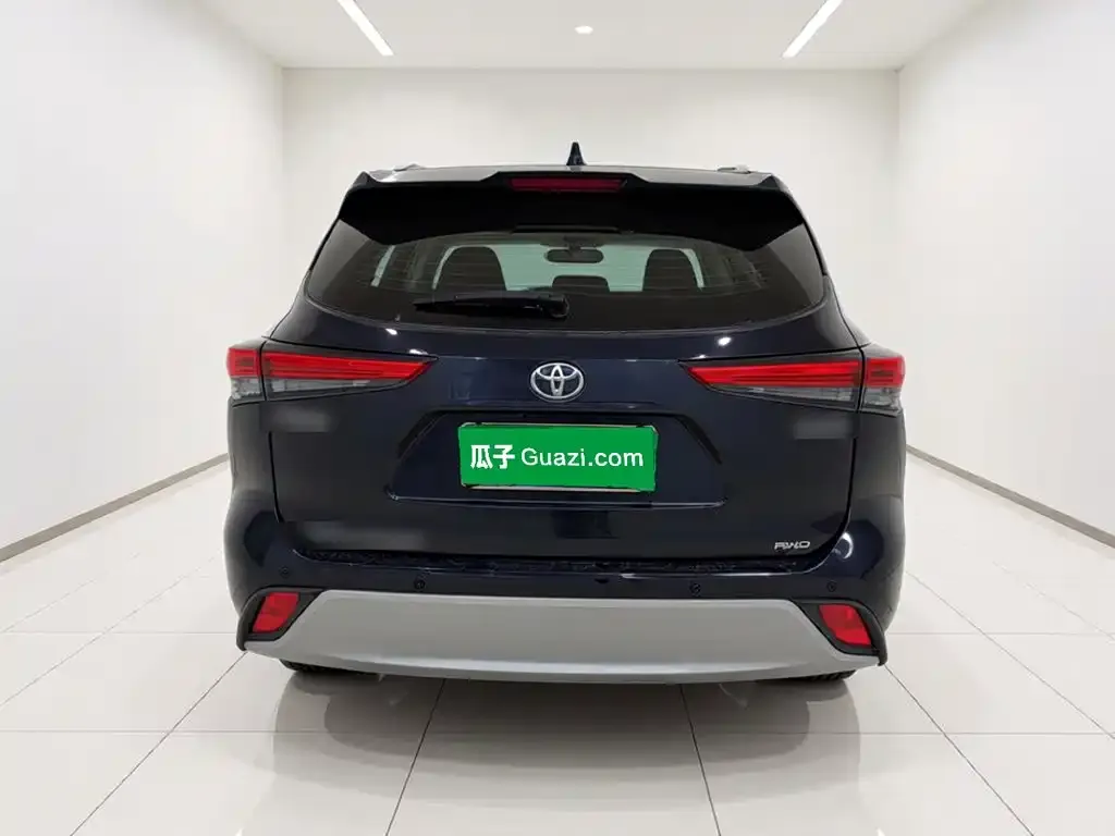 Toyota Highlander — фото 2