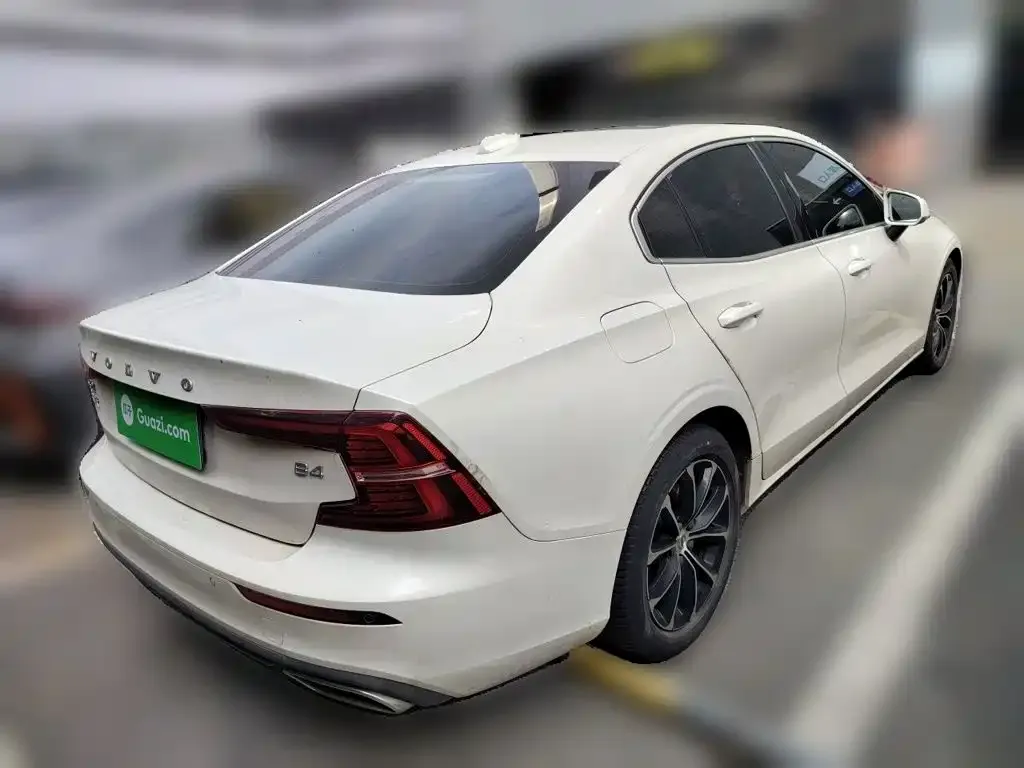 Volvo S60 — фото 2