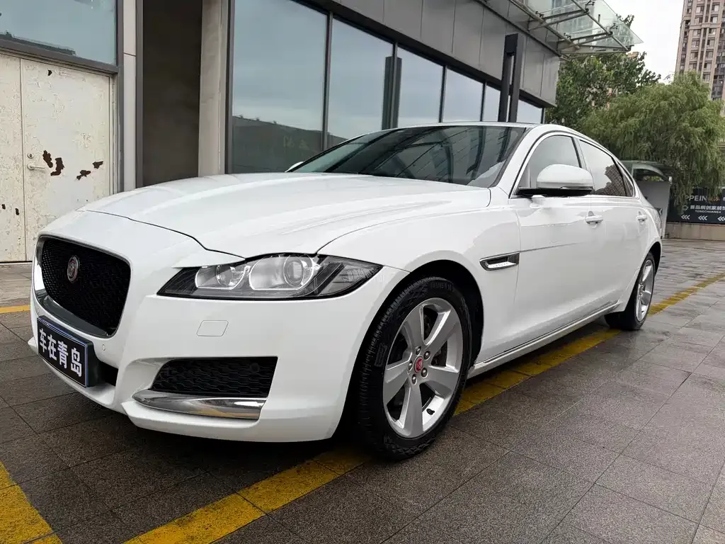 Jaguar XFL — фото 1
