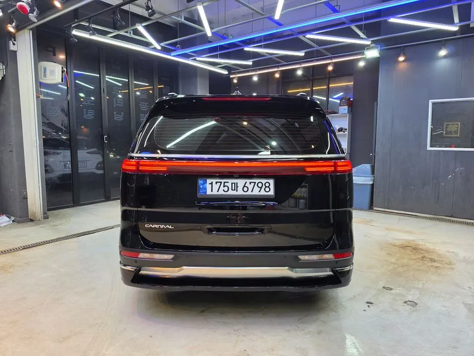 Kia Carnival — фото 10