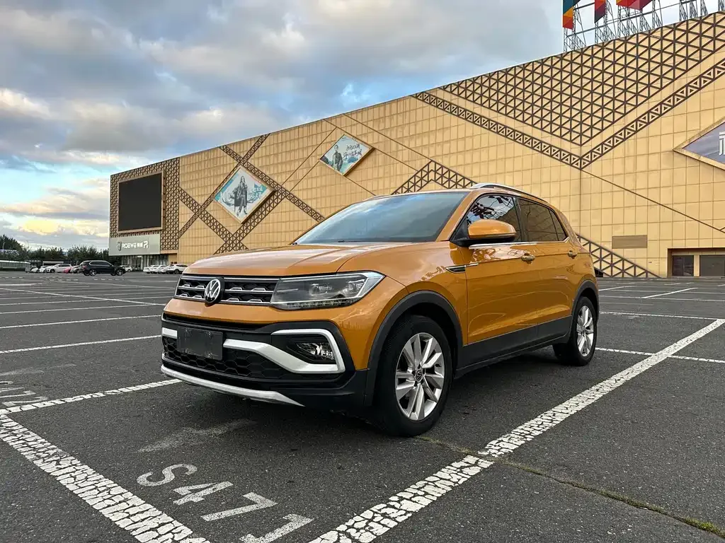 Volkswagen T-Cross — фото 1