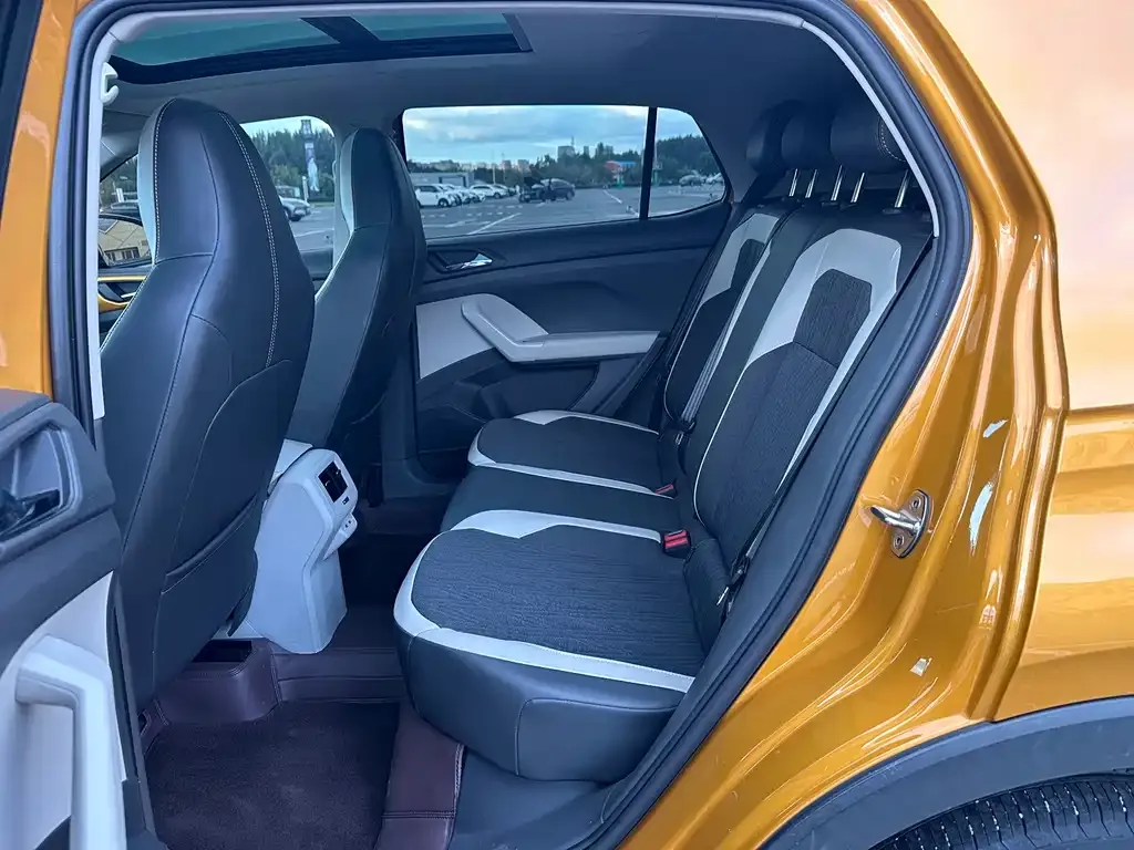 Volkswagen T-Cross — фото 2