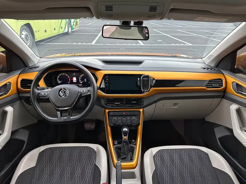 Volkswagen T-Cross — фото 4