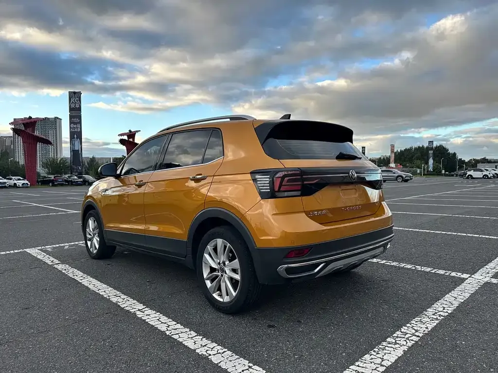 Volkswagen T-Cross — фото 8
