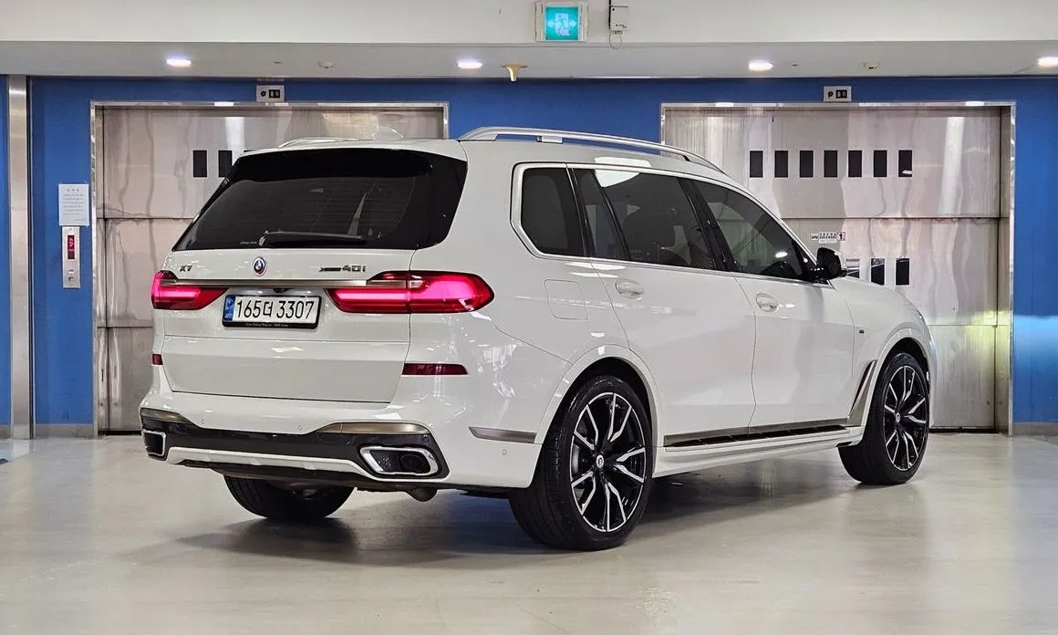 BMW X7 — фото 2