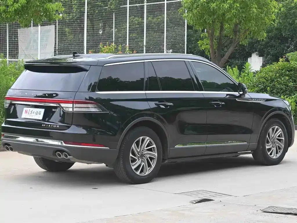 Lincoln Aviator — фото 7