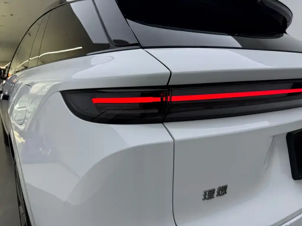 Li Auto Li i6 — фото 2