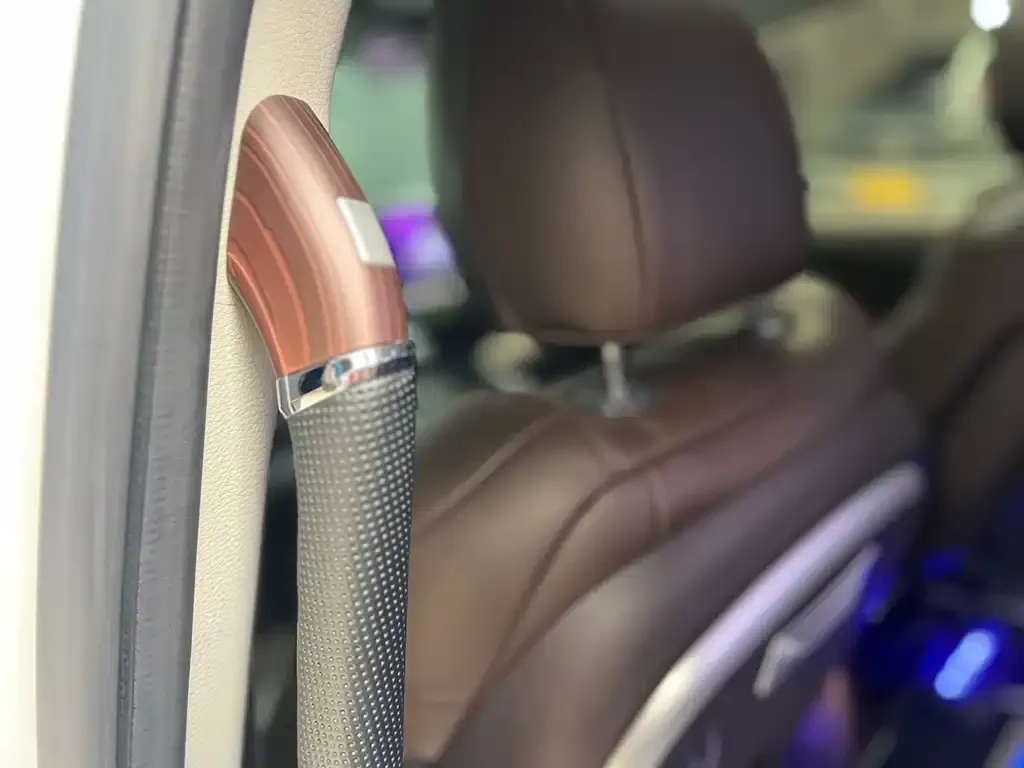 Toyota Sienna — фото 3