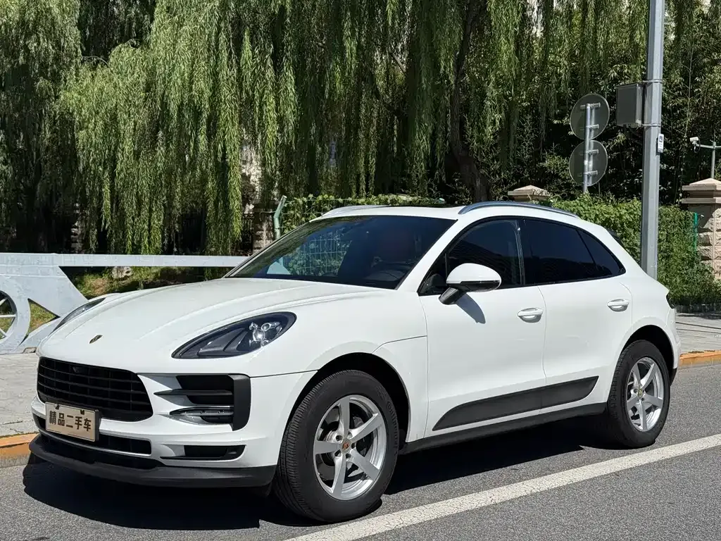 Porsche Macan — фото 1