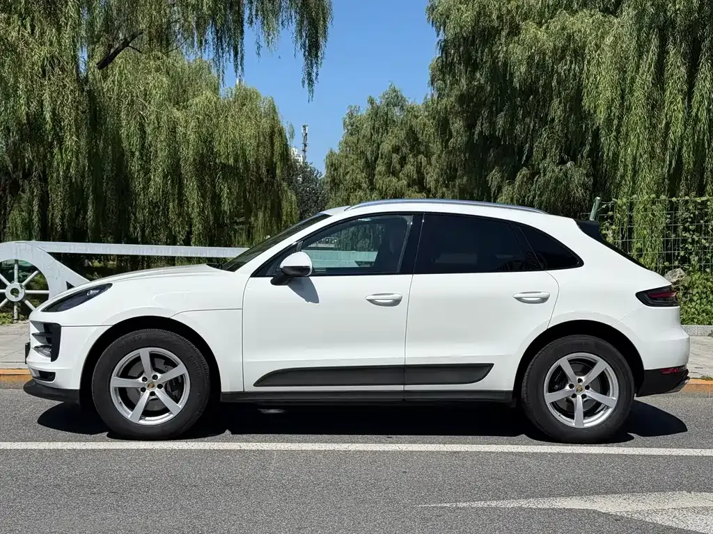 Porsche Macan — фото 9