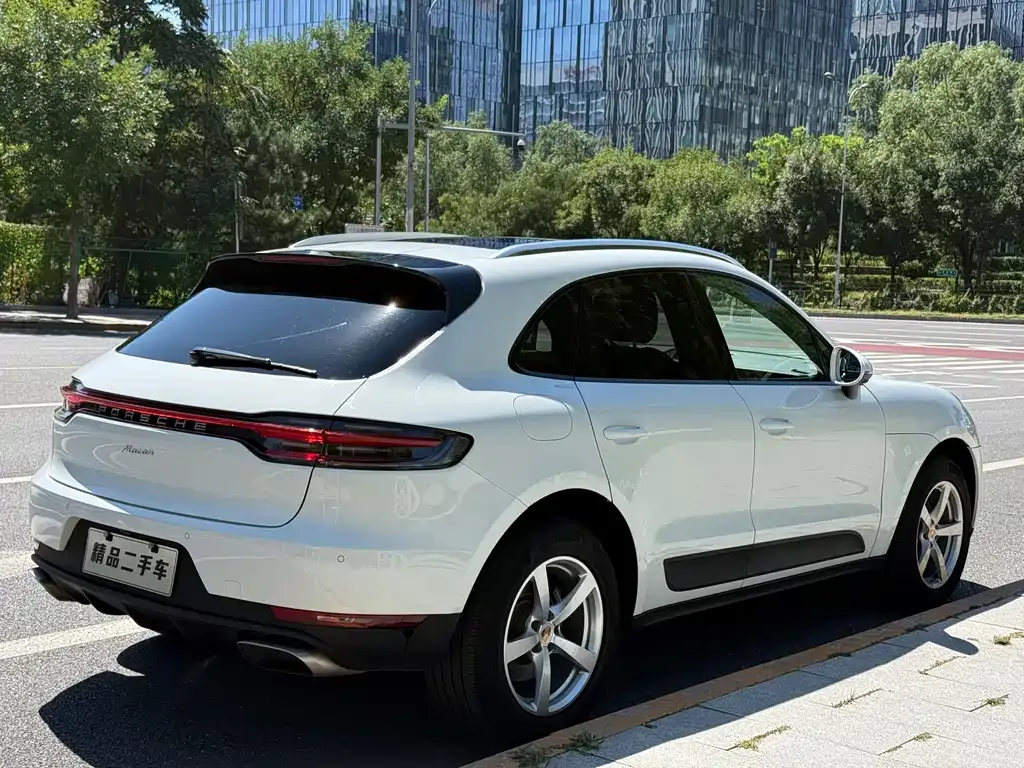 Porsche Macan — фото 10