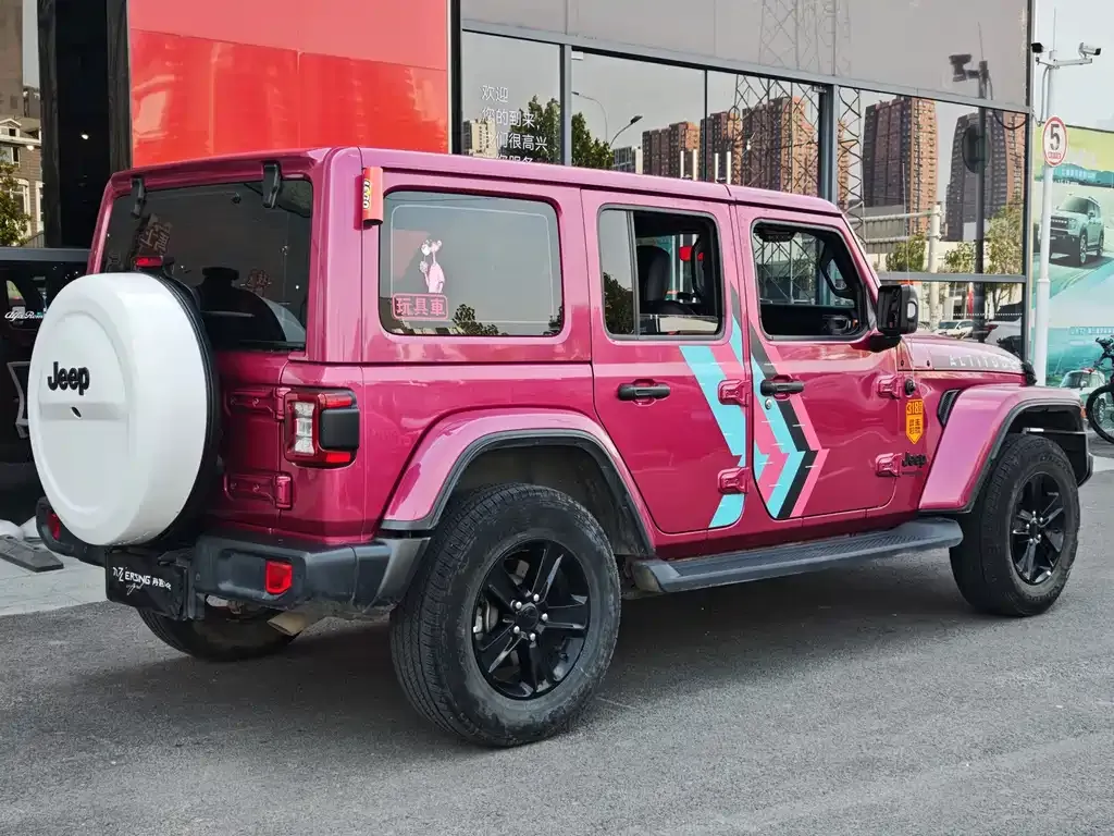 Jeep Wrangler — фото 10
