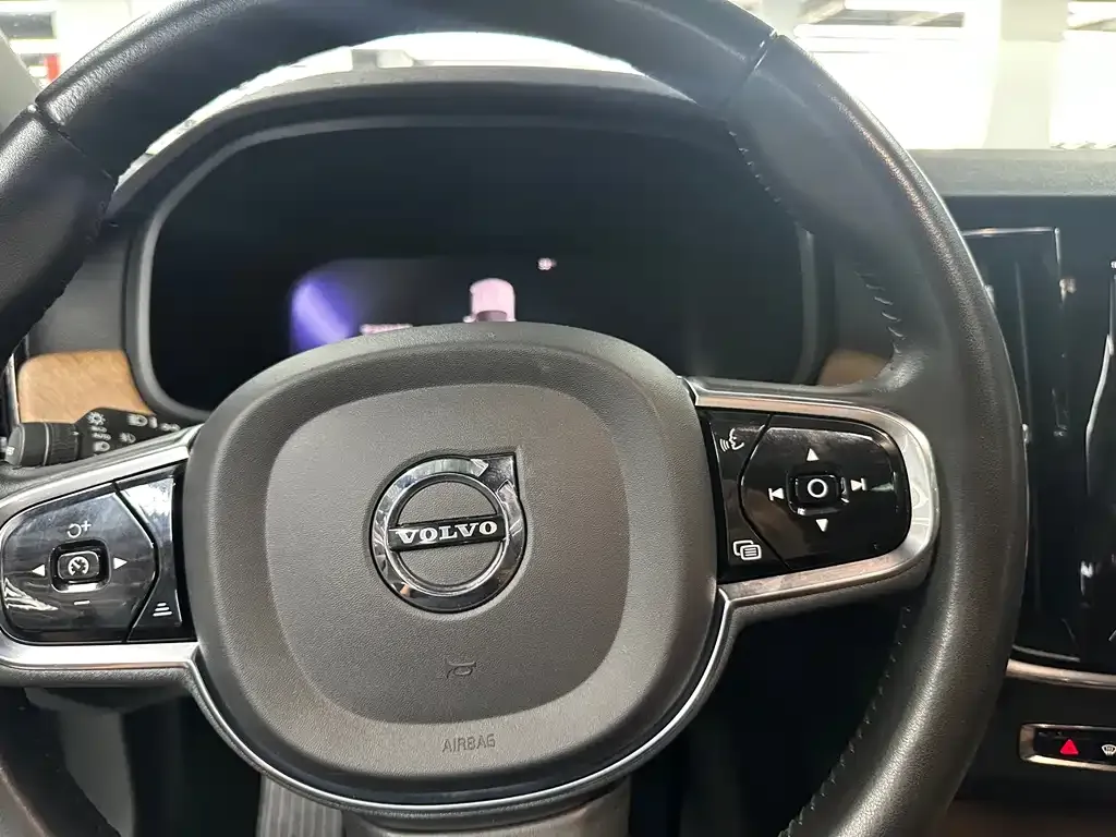 Volvo S90 — фото 4