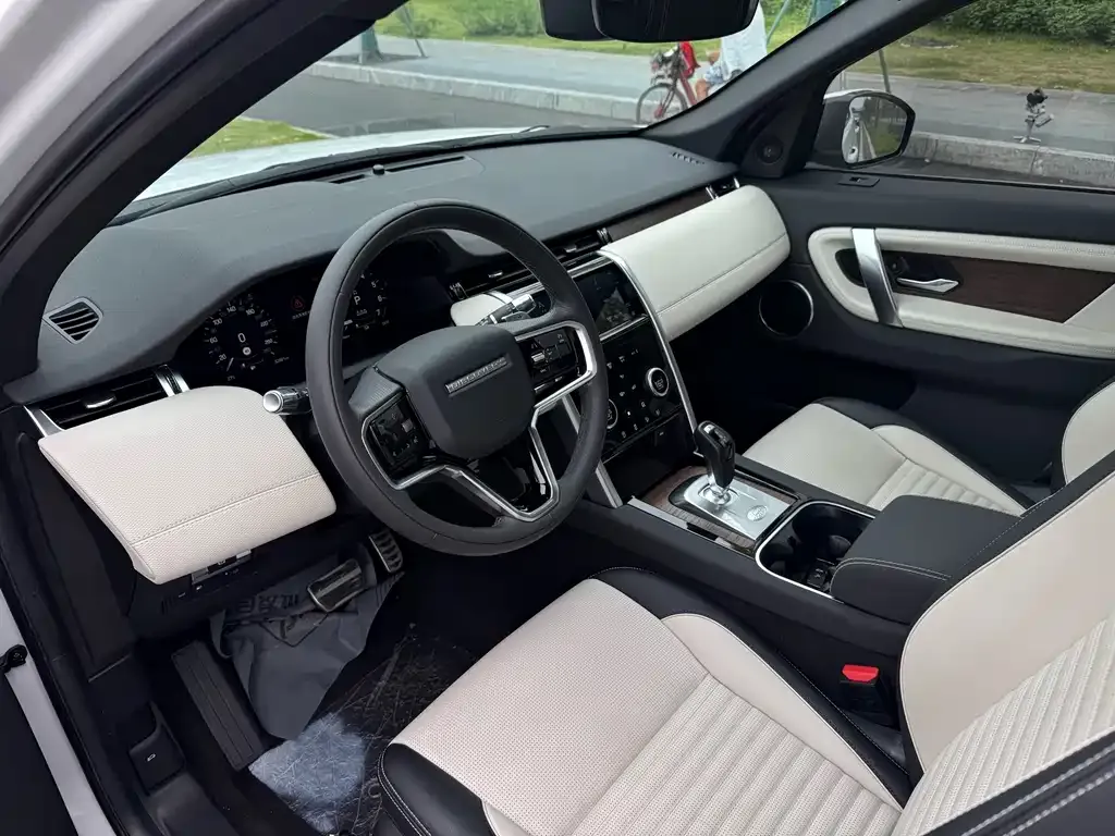 Land Rover Discovery Sport Hybrid — фото 5