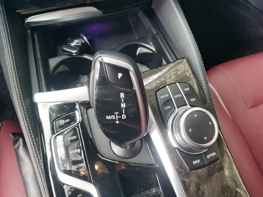 BMW 5 Series New Energy — фото 8