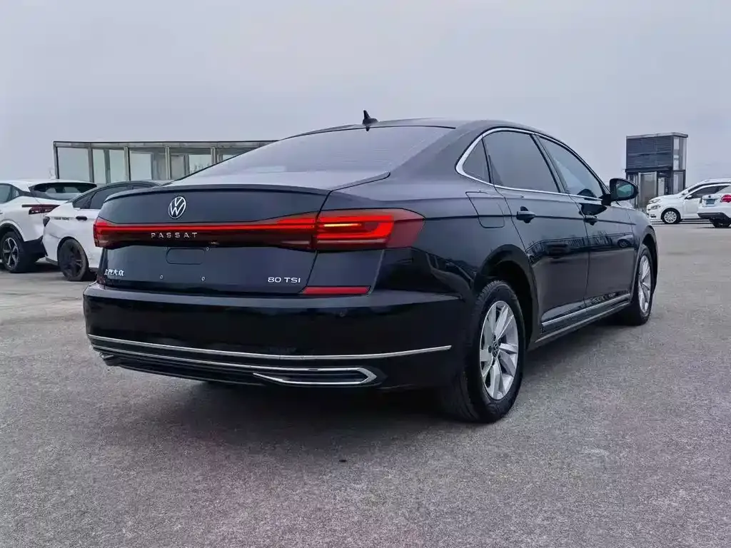 Volkswagen Passat — фото 9