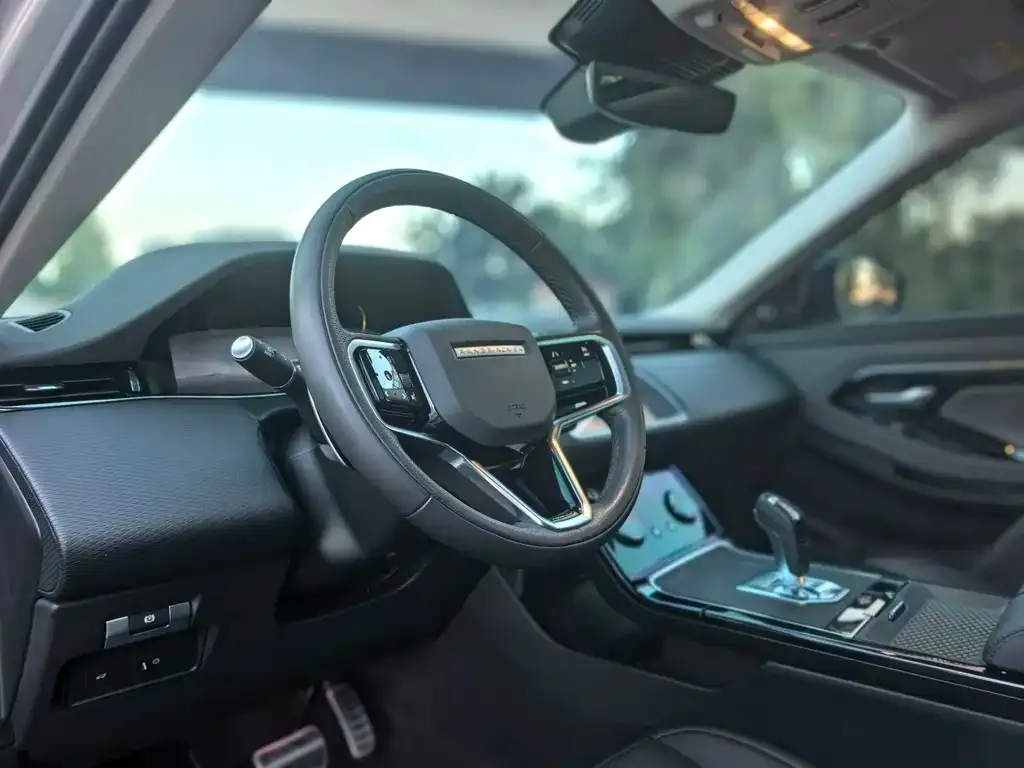 Land Rover Evoque — фото 4