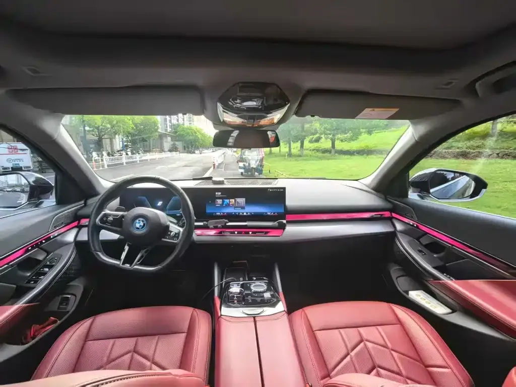 BMW i5 — фото 6